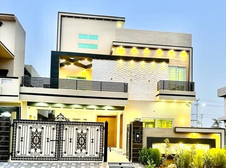 10 Marla Brand New House For Sale in Central Park Lahore G Block (12)