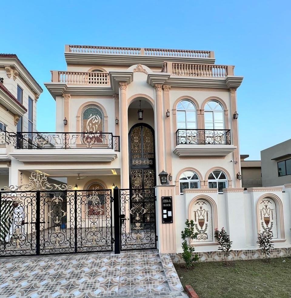 10 Marla Spanish House For Sale In Central Park Lahore