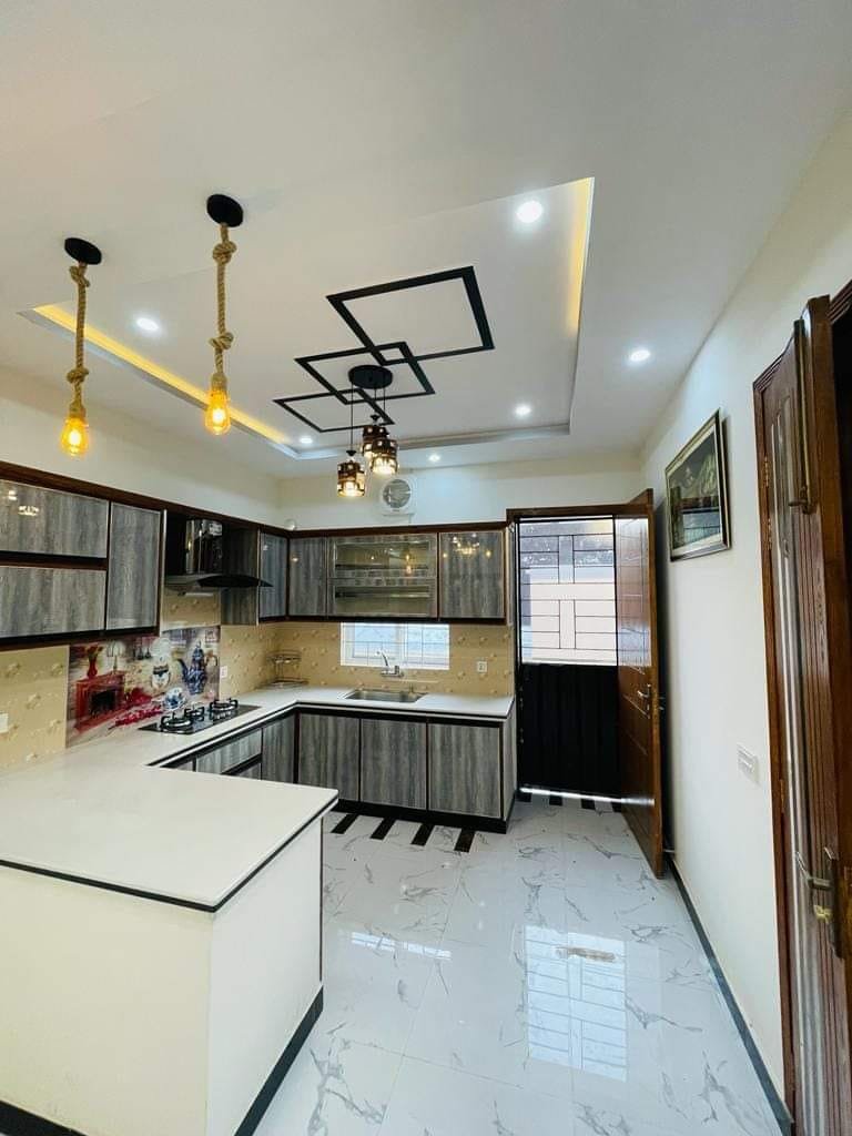 10m House for sale in Central Park (11)