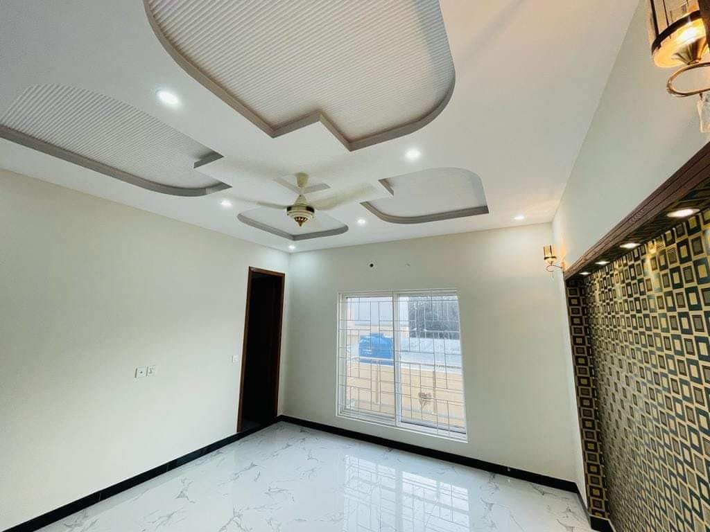 10m House for sale in Central Park (22)