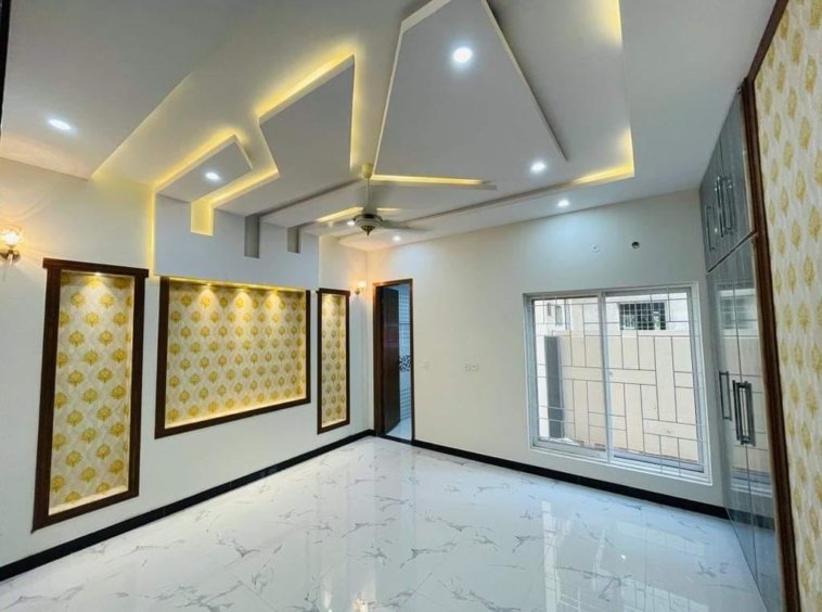 10m House for sale in Central Park (23)