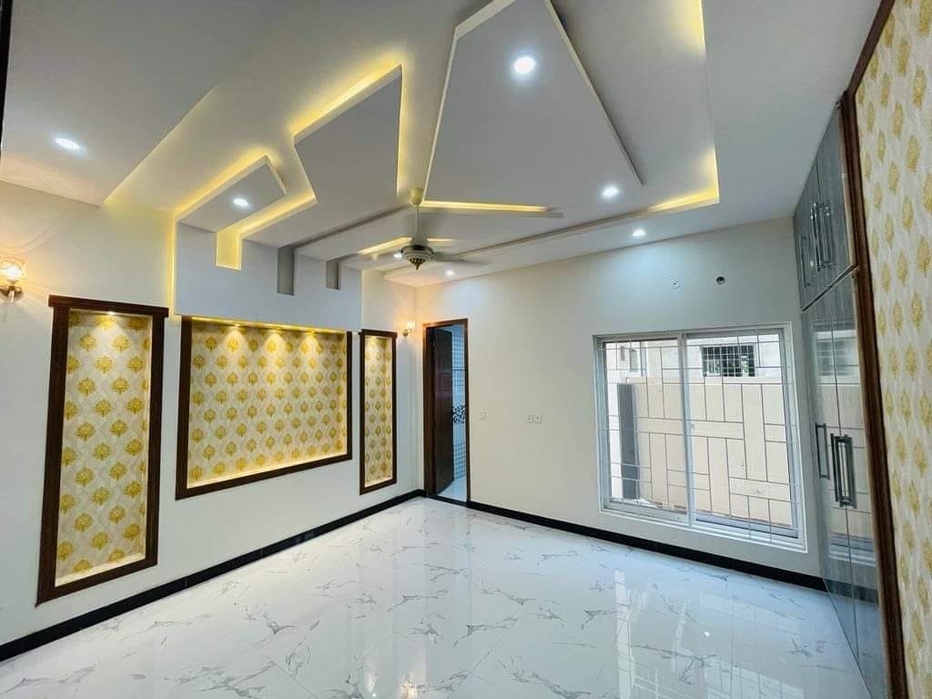10m House for sale in Central Park (23)