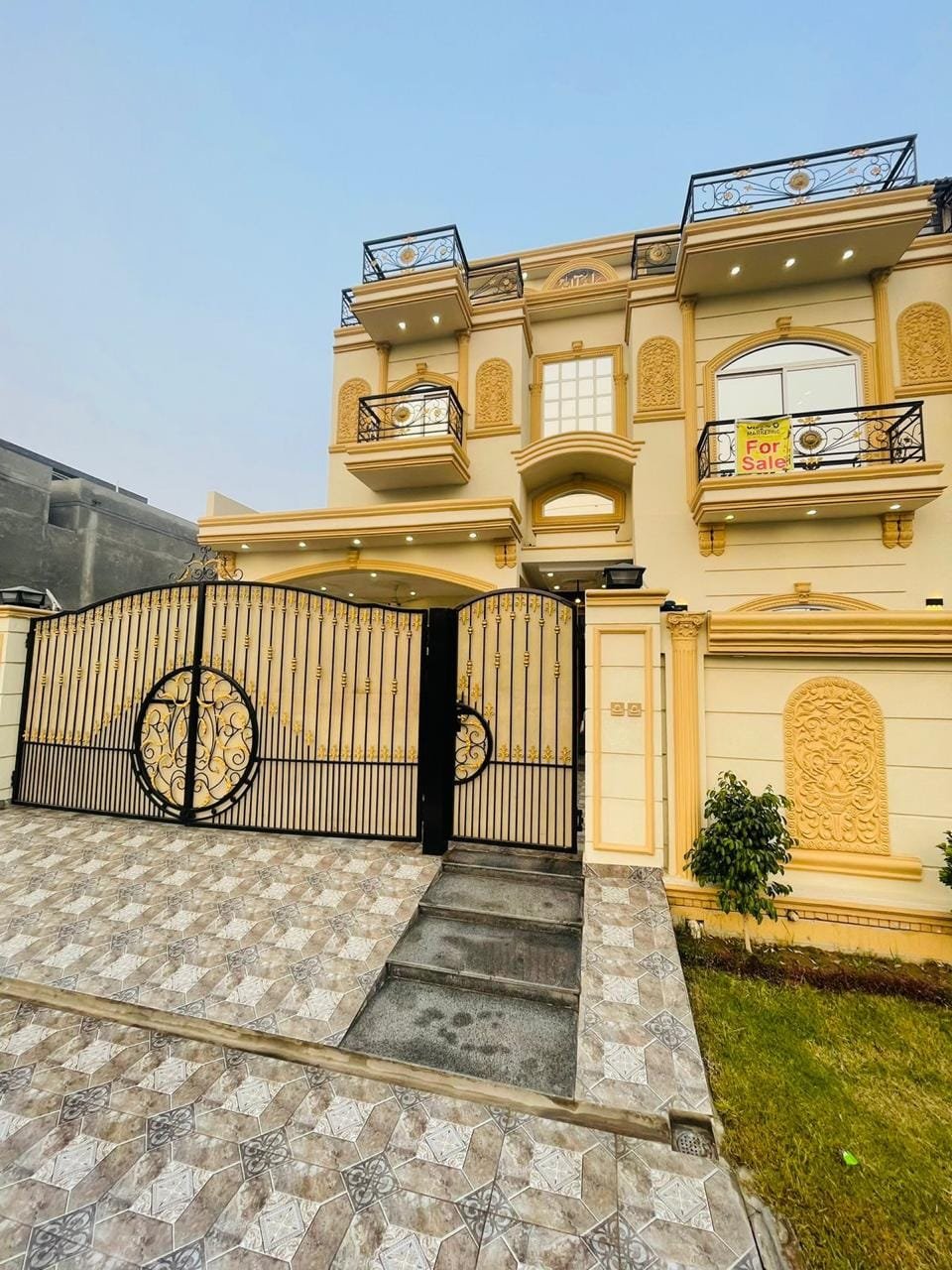 10 marla spanish House for sale in Central Park Lahore (11)