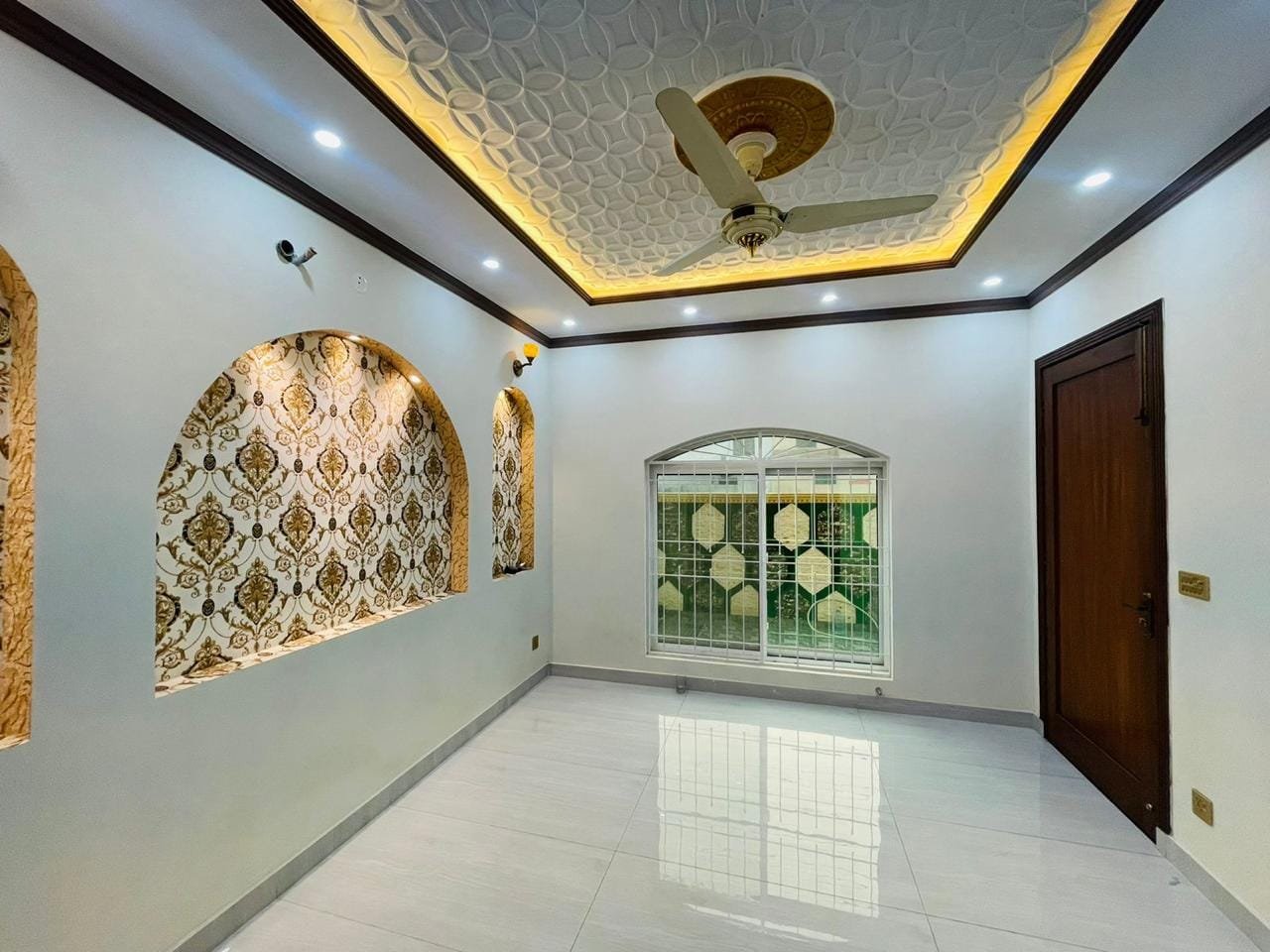 10 marla spanish House for sale in Central Park Lahore (12)