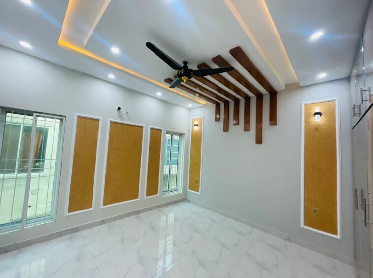 10 marla spanish House for sale in Central Park Lahore (13)