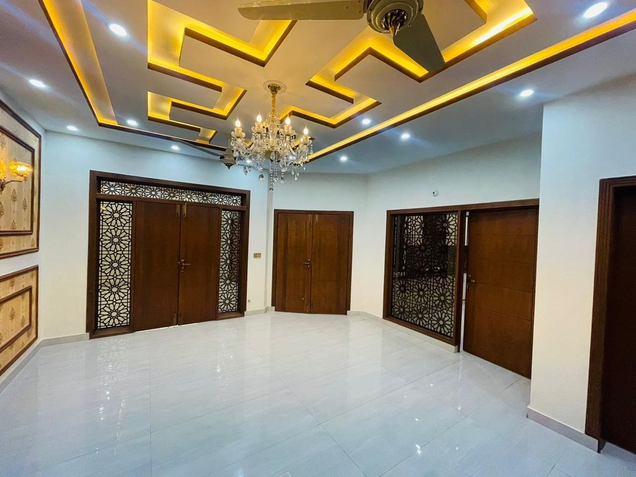 10 marla spanish House for sale in Central Park Lahore (9)