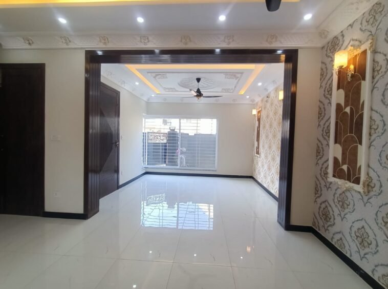 5 Marla Modern Design House in Central Park Lahore (2)