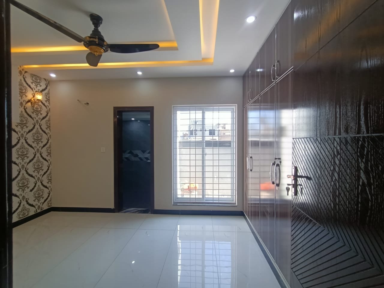 5 Marla Modern Design House in Central Park Lahore (3)
