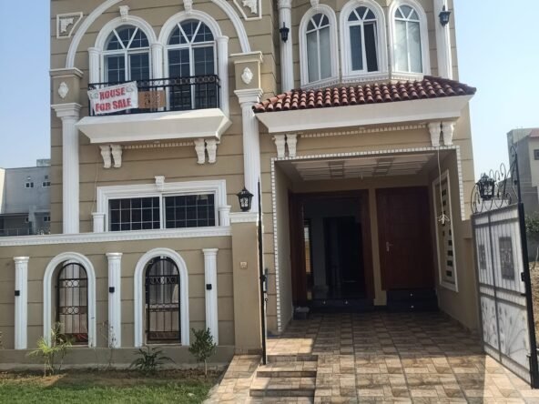 5m Spanish House For Sale in Central Park Housing Scheme Lahore (1)